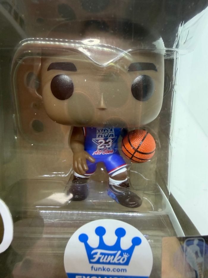 Funko Pop Michael Jordan 100 Funko Exclusive - photo numéro 3