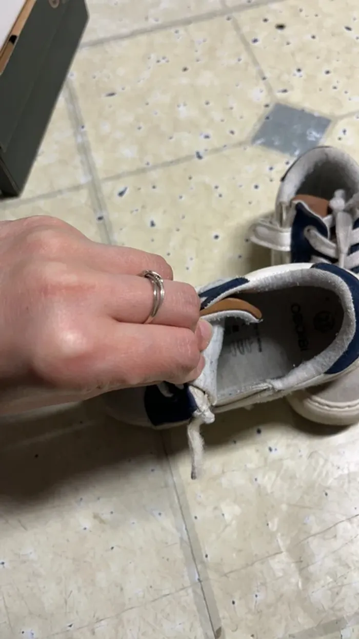 2 paires chaussures - photo numéro 4