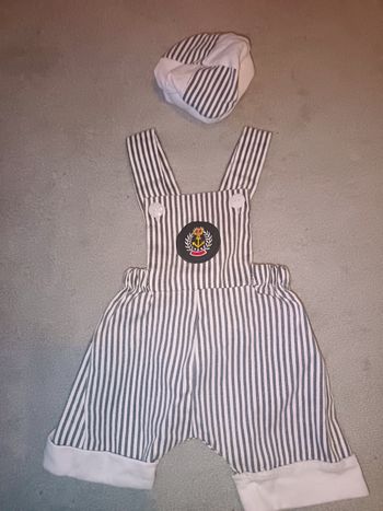 Lot salopette rayée bonnet