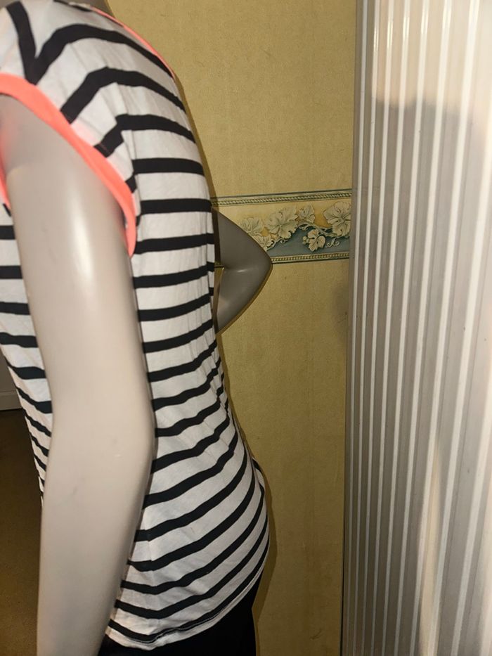 T-shirt cache cache - photo numéro 6