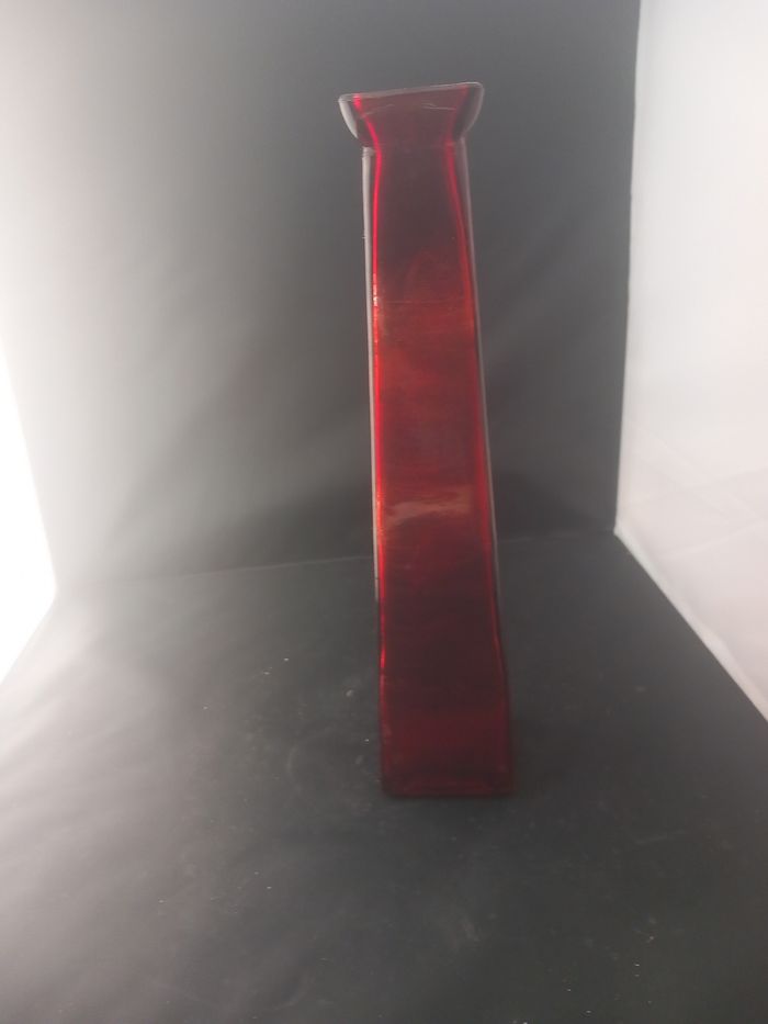 Vase long rouge - photo numéro 4