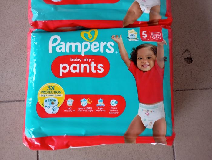 Couche Pampers pants taille 6 - photo numéro 2