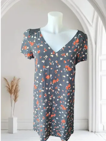 Magnifique robe d'été noir fleuri