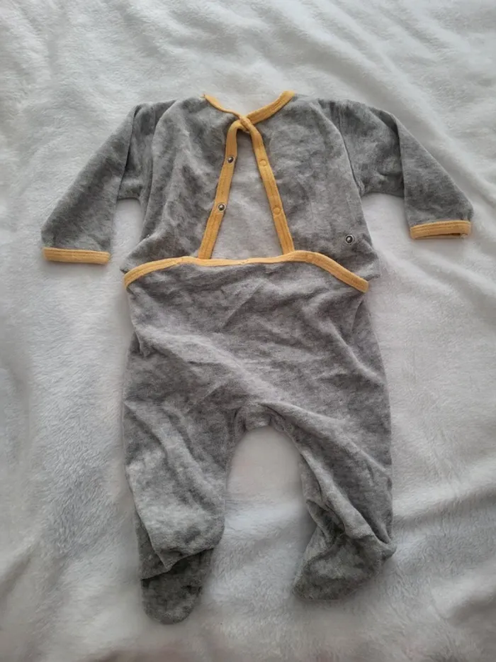 6 pyjamas velours - photo numéro 11
