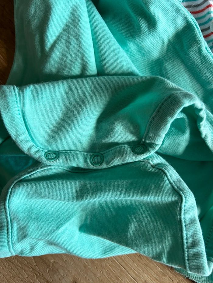 Lot 2 bodies été garçon parfait état 9 mois - photo numéro 8