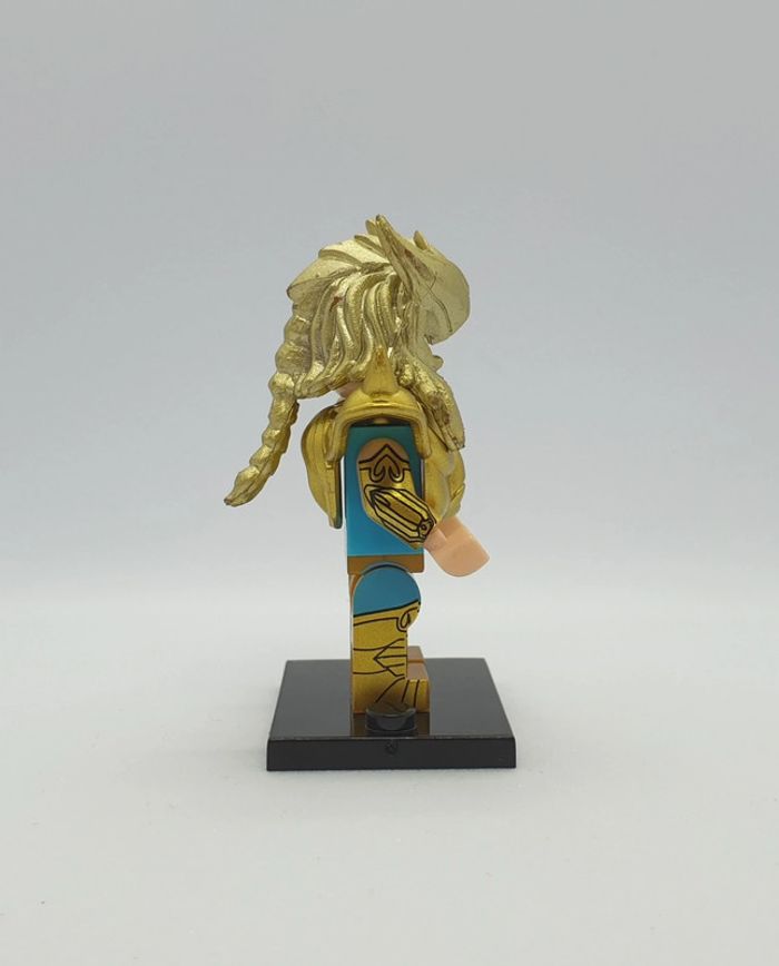 Figurine Les Chevaliers du Zodiaque - Milo du Scorpion - (Style Lego) - photo numéro 4