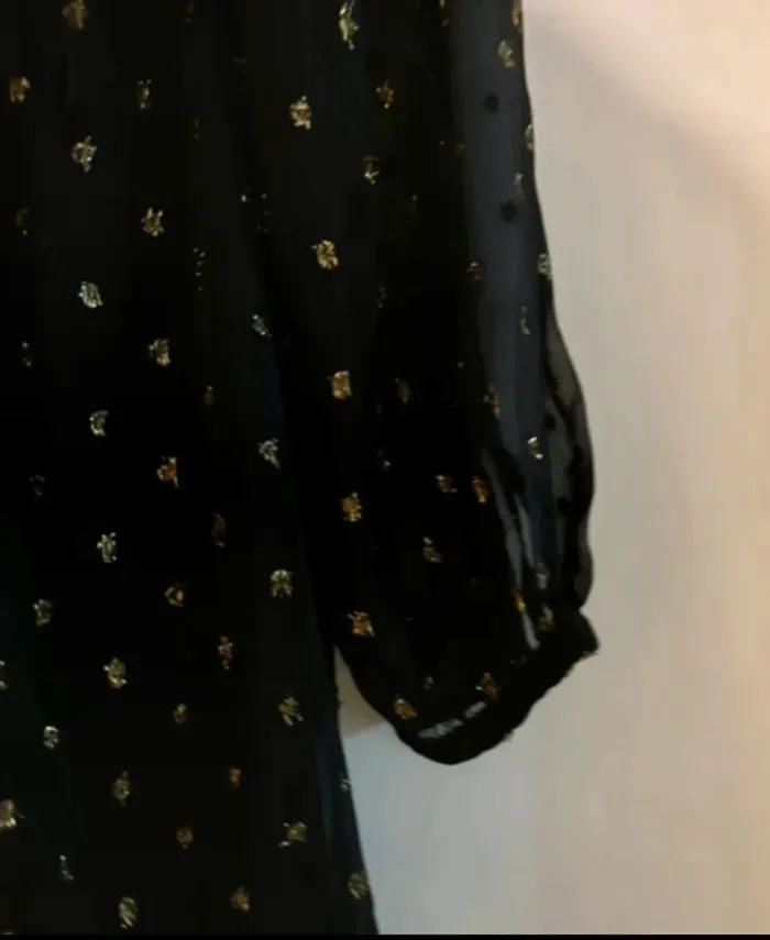 Robe noire élégante à détails dorés La City taille 38 - photo numéro 7