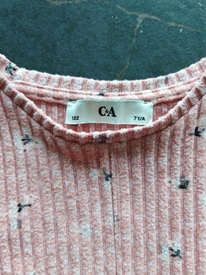 Haut en velours rose C&A 7 ans - photo numéro 3