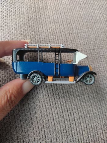 Miniature taxi pour safari