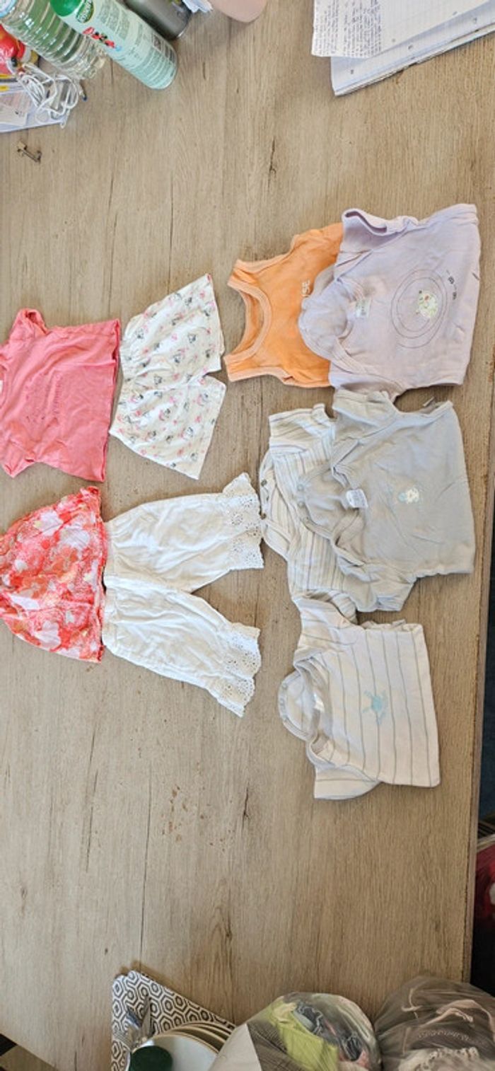 Lot de 38 vêtements fille printemps/été en 12 mois, très bon etat - photo numéro 4