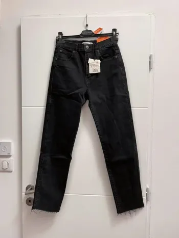 Jean Pull & Bear neuf Slim Mom 🌸 36