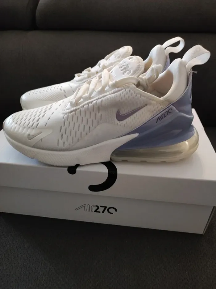 👟 Baskets Femme / enfant Nike Air 270 – Neuves & Inédites 👟 - photo numéro 3