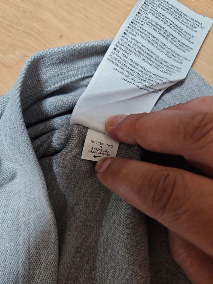 Polo Nike taille S - photo numéro 4