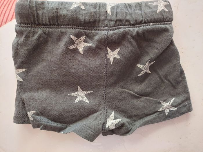 Short kiabi 3mois - photo numéro 2