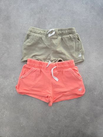 Lot 2 shorts été fille kaki saumon T4ans TBE orchestra
