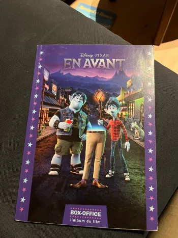 Livre pour enfants Disney en avant l album du film