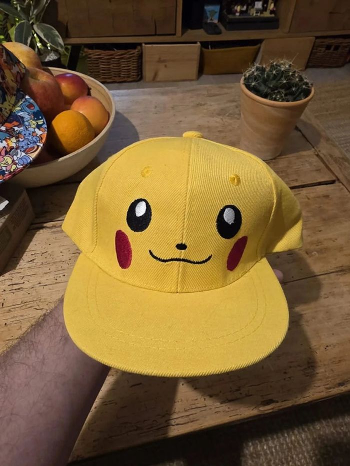 Casquette Pikachu Jaune – L’Accessoire Parfait pour les Fans de Pokémon ! - photo numéro 2