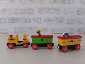 Train Brio avec wagon d'animaux