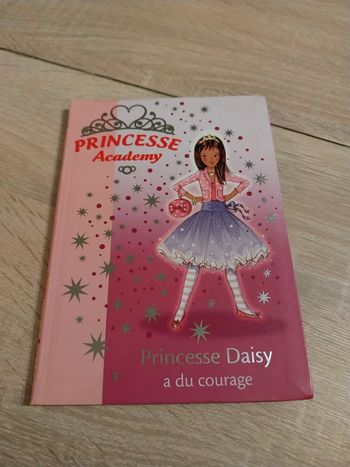 Princesse académy princesse Daisy a du courage