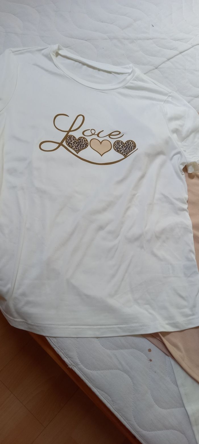 Trois tee-shirts shein - photo numéro 2