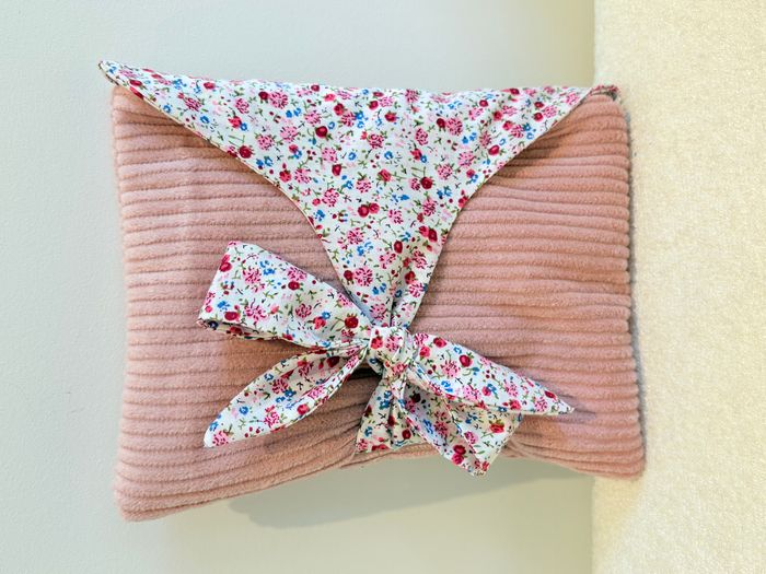 Pochette à livre de poche ou liseuse Rose Pâle fleurie