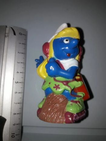 Schtroumpf figurine