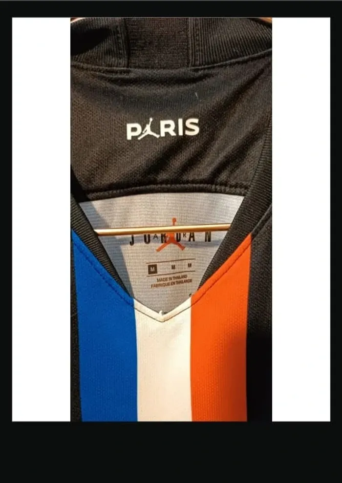 Tee shirt PSG Jordan taille M - photo numéro 4
