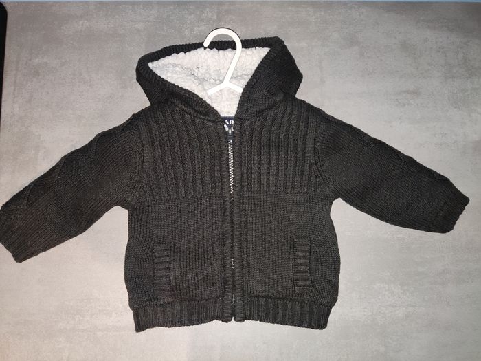 Manteau avec capuche chaud Kiabi 9 mois