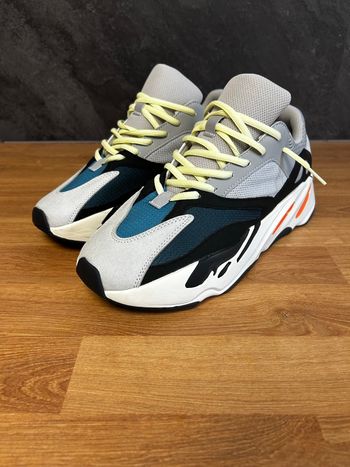 Yezzy 700 V1