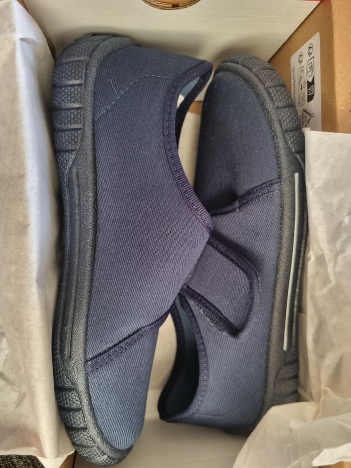 Chaussons neufs superfit - photo numéro 7