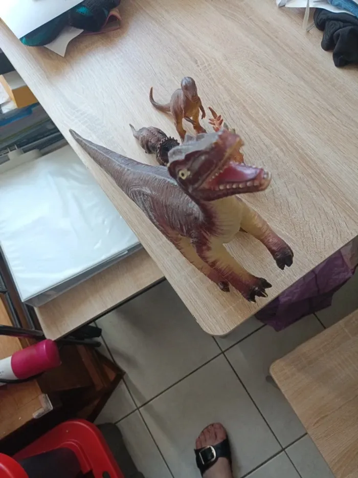 Lot de dinosaures - photo numéro 2