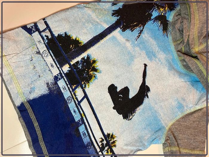 Tee shirt capuche skate - photo numéro 3