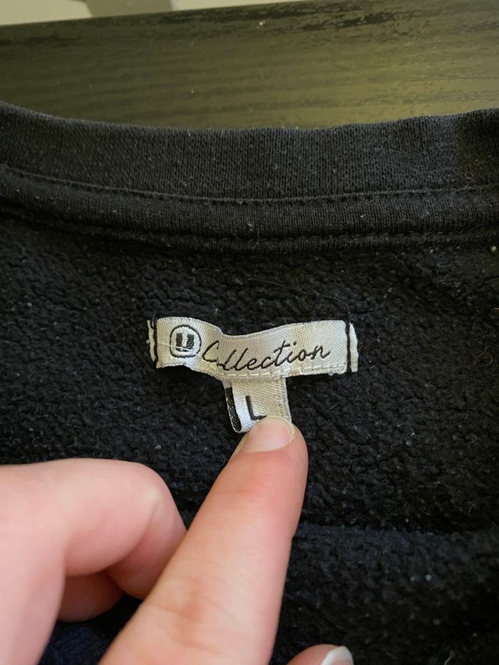 Pull noir - photo numéro 2