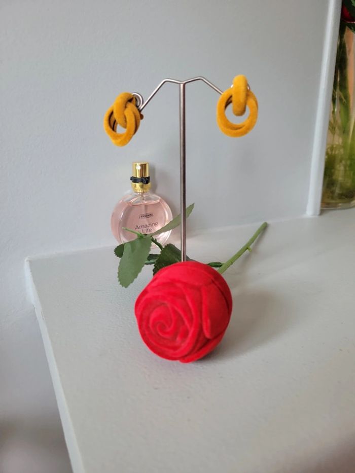 Clips tout doux jaune moutarde