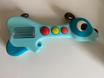 Guitare bébé chien b toys