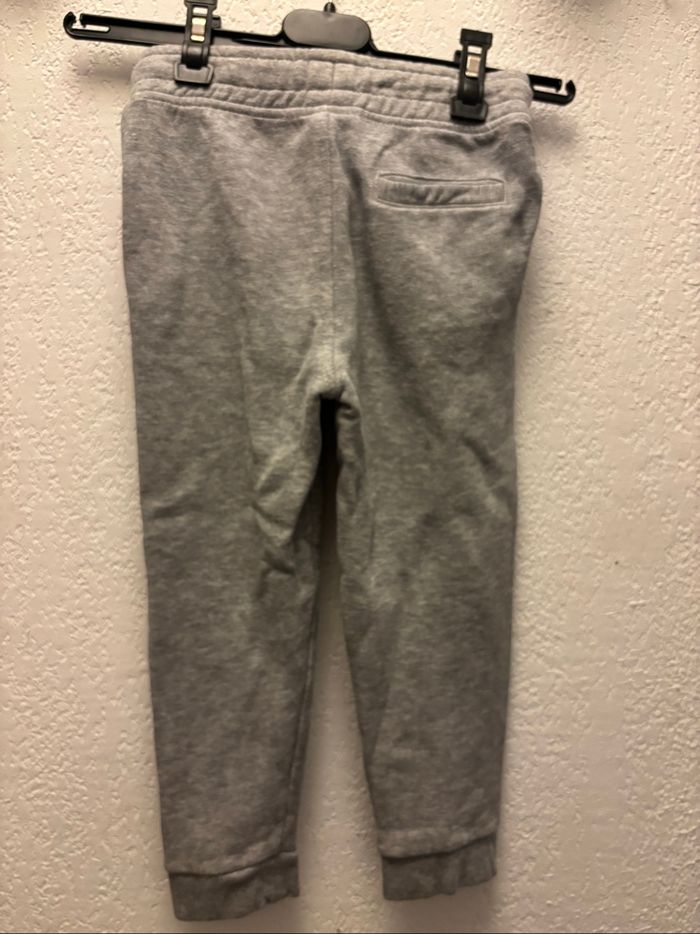 Jogging gris - photo numéro 2