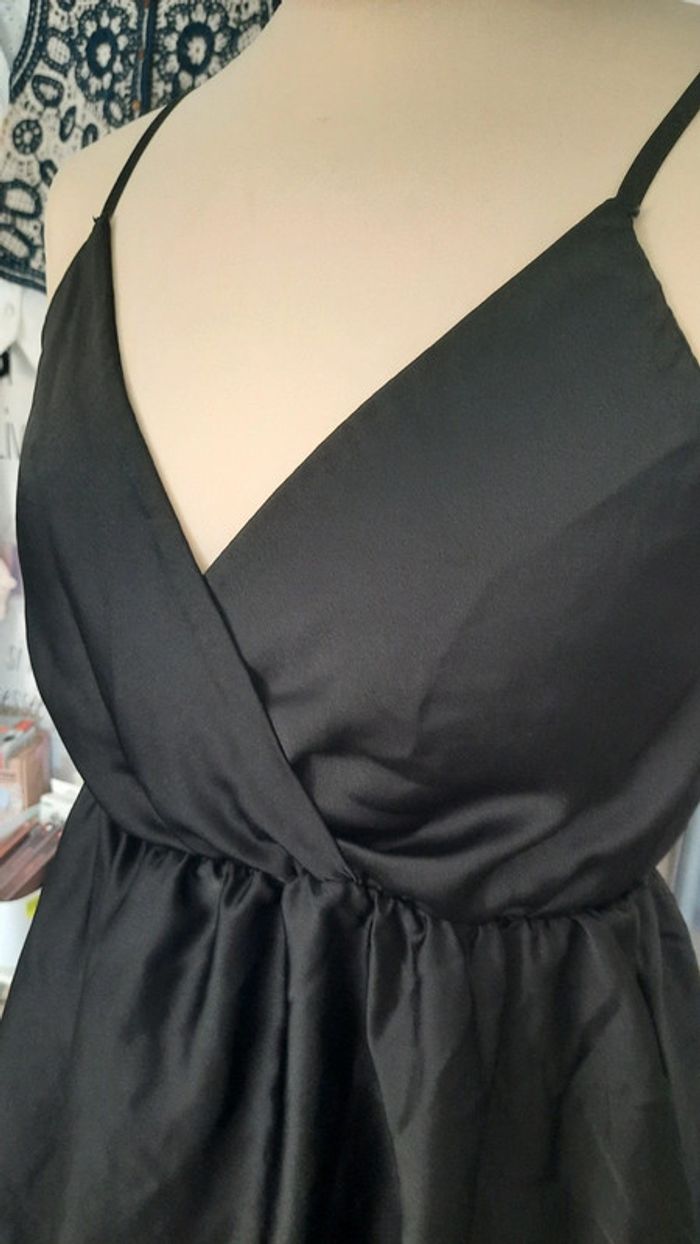 Petite robe noire fines bretelles #lora11femme36 - photo numéro 2
