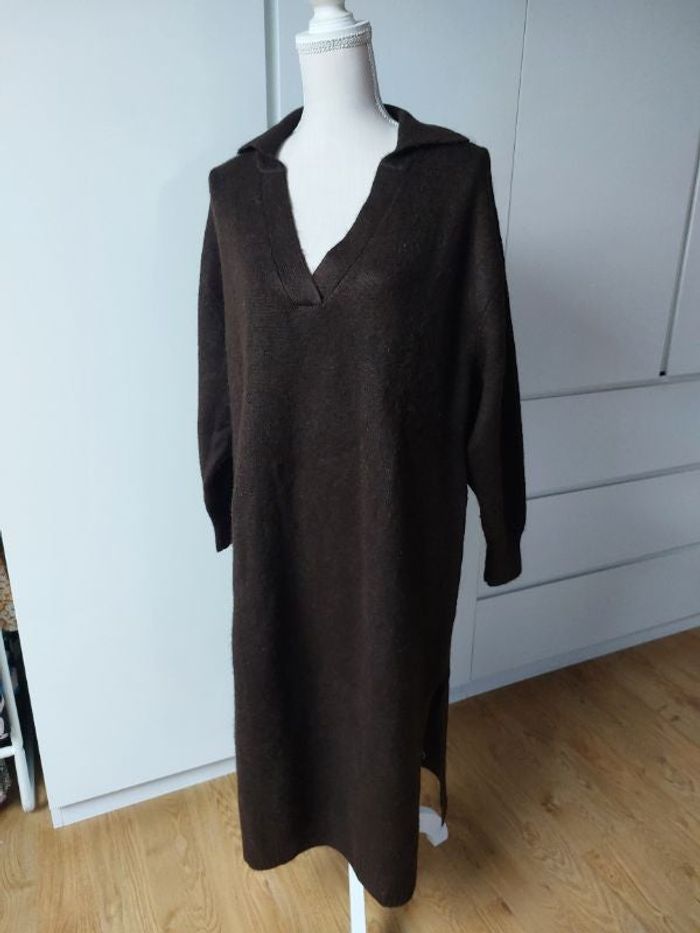 Robe longue en maille col polo