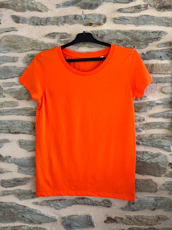 T-shirt orange taille S neuf
