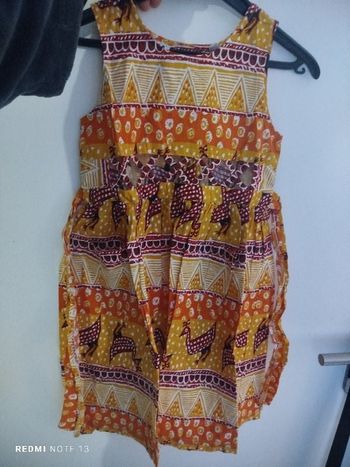 #kytie6ansfille. Robe sans manche taille 6 ans