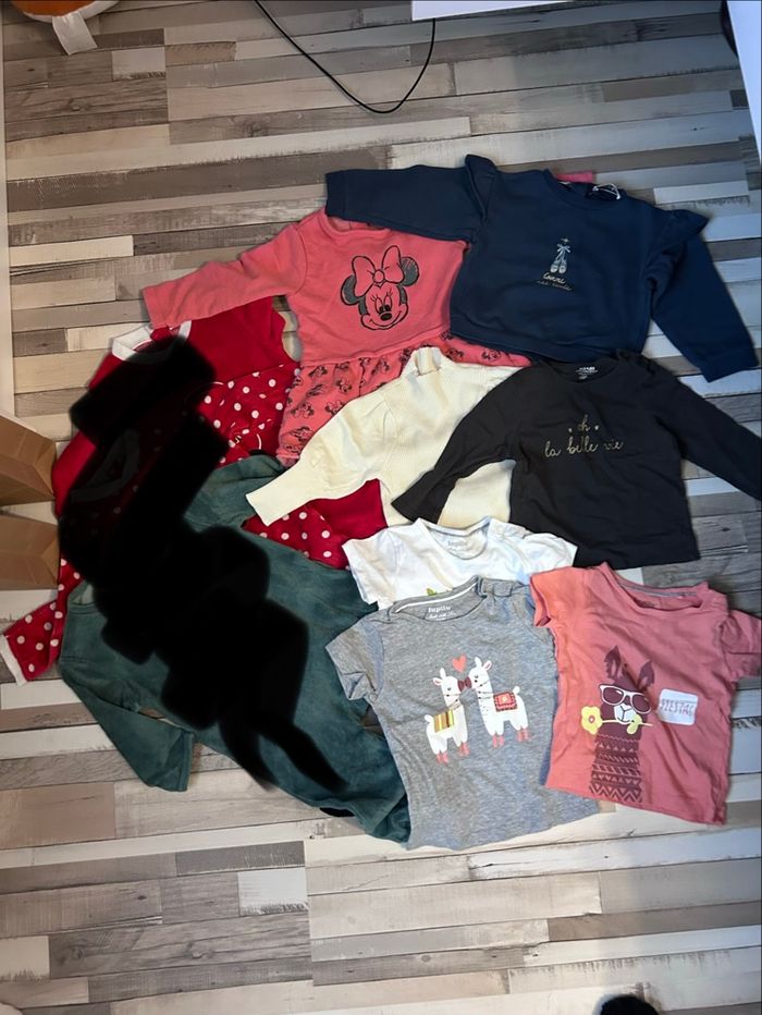 Lot de 7 vêtements bébé fille 12 mois