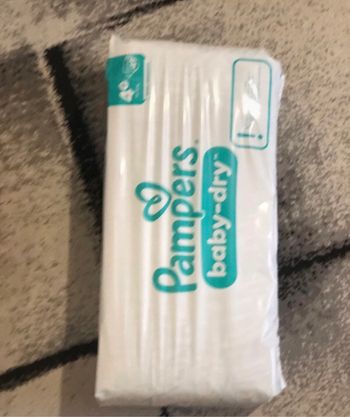 Pampers baby dry taille 4+