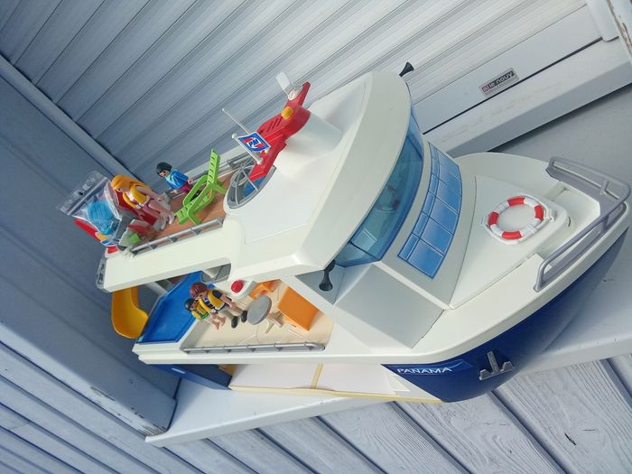 Grand bateau de croisière playmobil avec personnage et accessoires - photo numéro 3