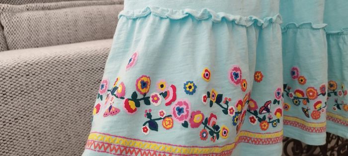 Robe bleu et fleurs C&A 10 ans très bon état. - photo numéro 5