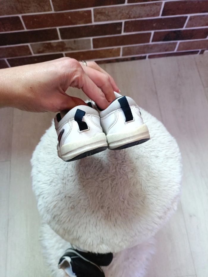 Chaussures Nike et umbro taille 22 - photo numéro 4