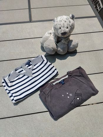 Lot 2 pulls garçon Kiabi 12 mois