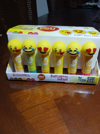 Baume à lèvres emojis 