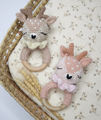 🦌 Hochet biche fait main au crochet 