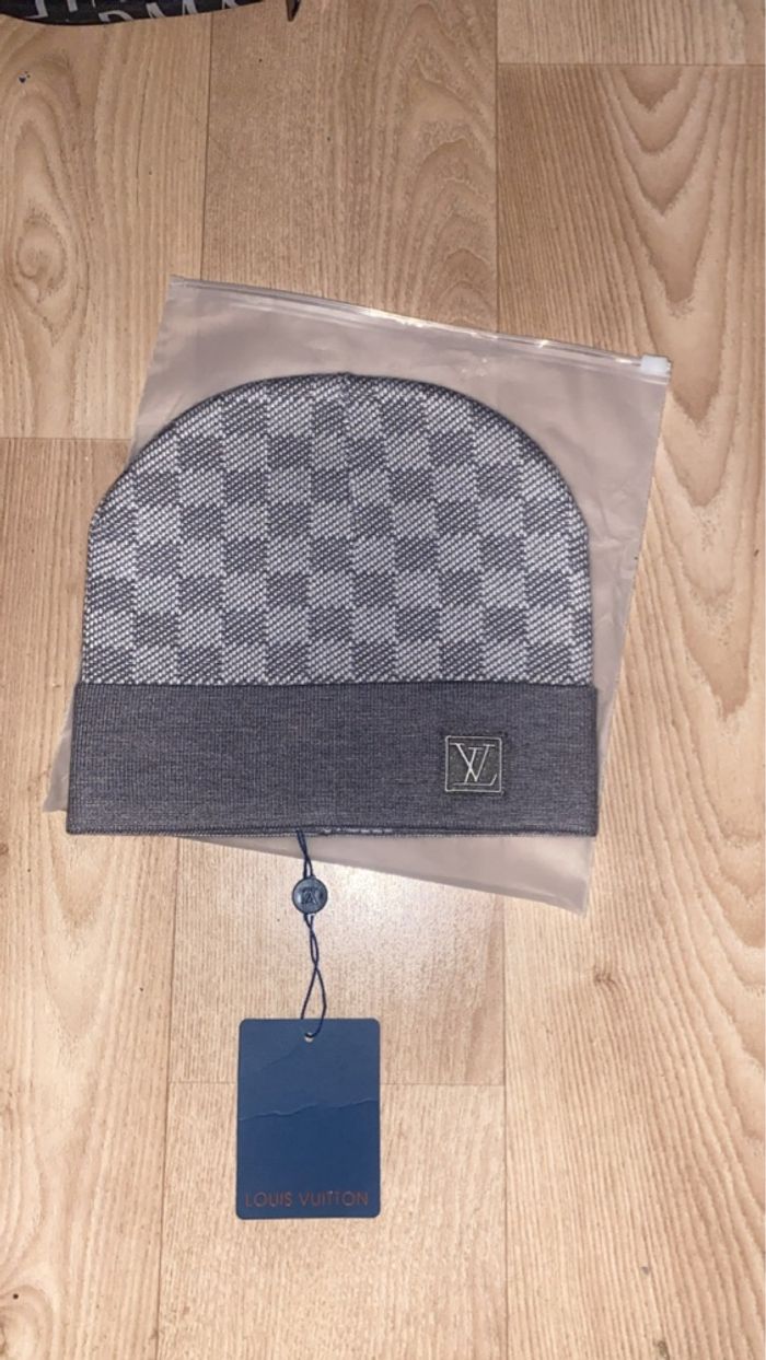 Bonnet Lv - photo numéro 2