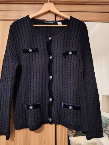 Gilet marine bouton doré